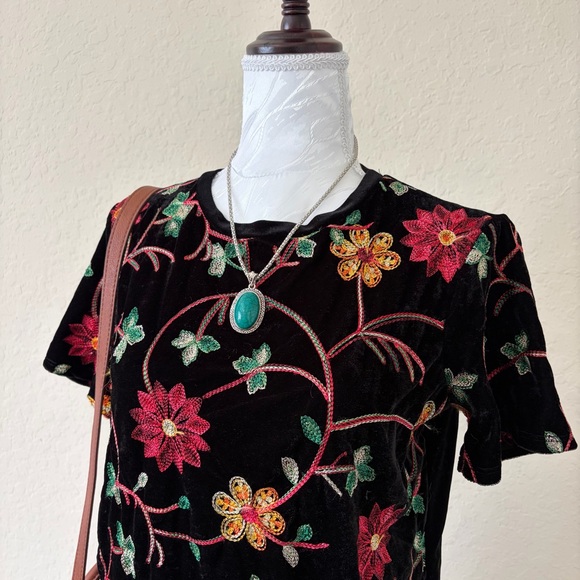 Timing Velvet Floral Embroidered Boho Festival Top Black Size M - Picture 3 of 8